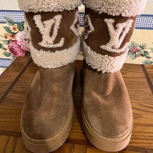 Louis Vuitton Snowdrop flat ankle boots